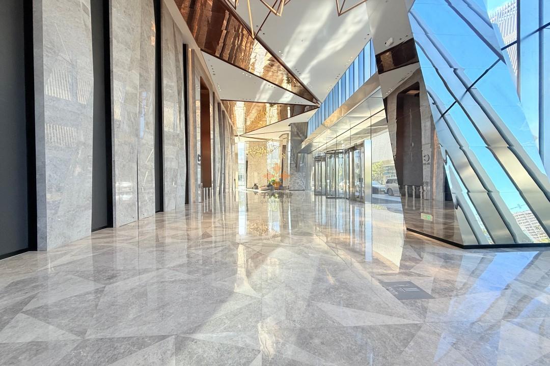 浦东 张江科学之门 208平米 精装